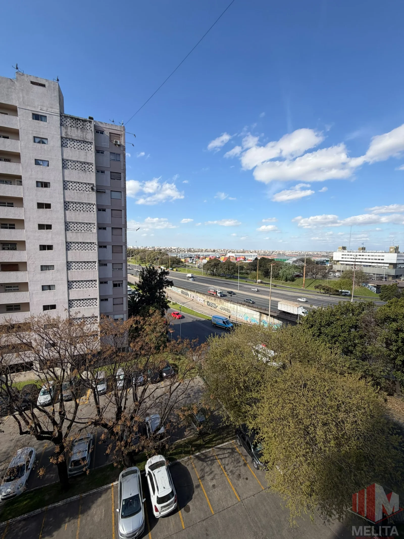 Departamento en venta c/ cochera en Tapiales - Imagen 1