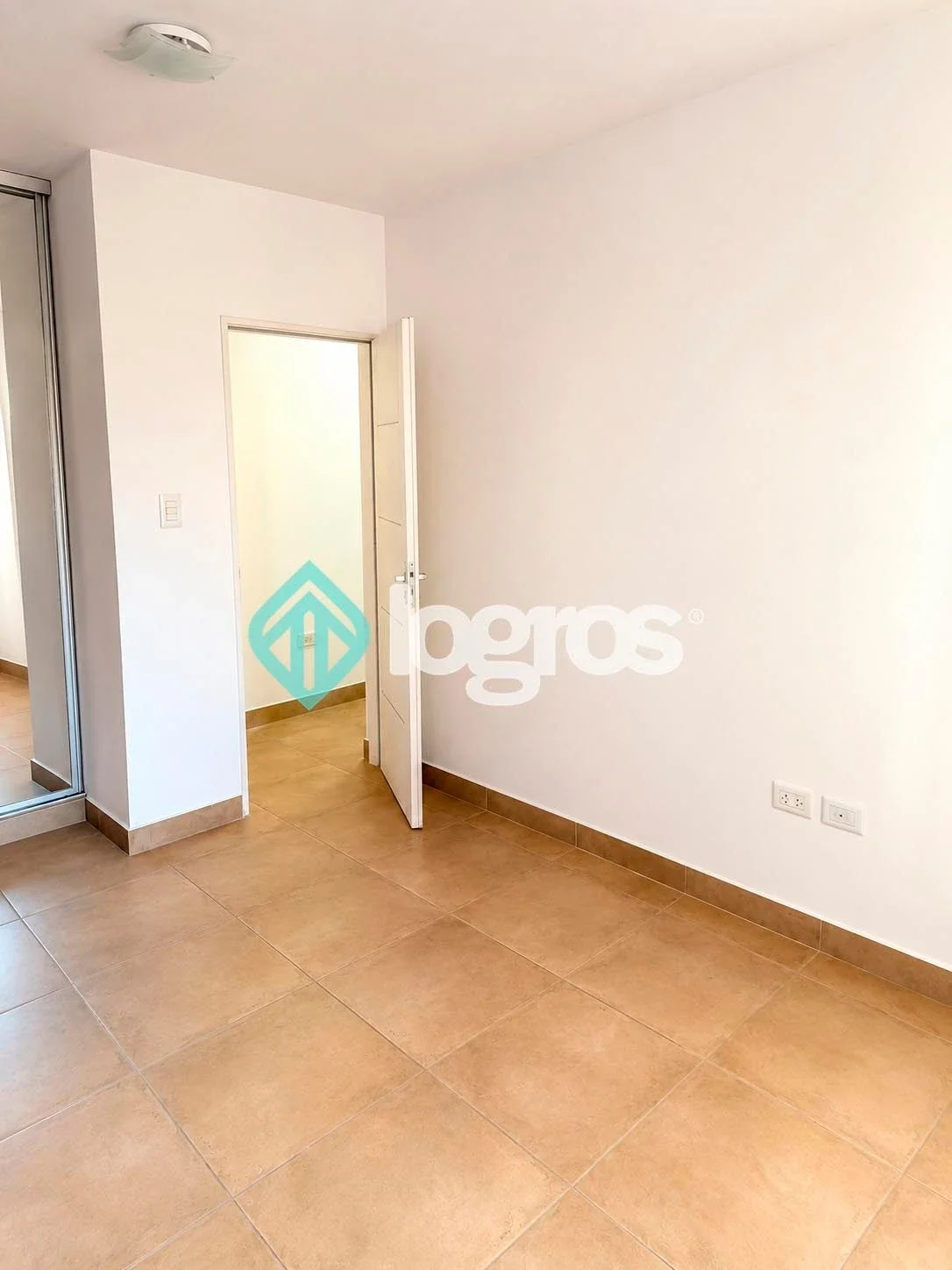 Departamento en alquiler/venta 1 dormitorio, Zona Plaza Alvarado - Imagen 3
