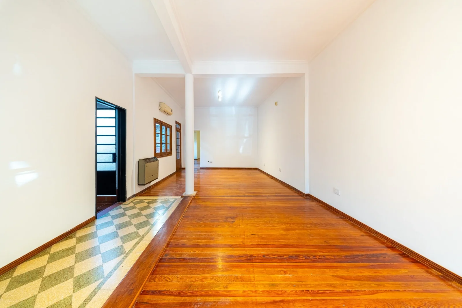 Casa 3 dormitorios en venta c/ cochera en Centro - Imagen 4
