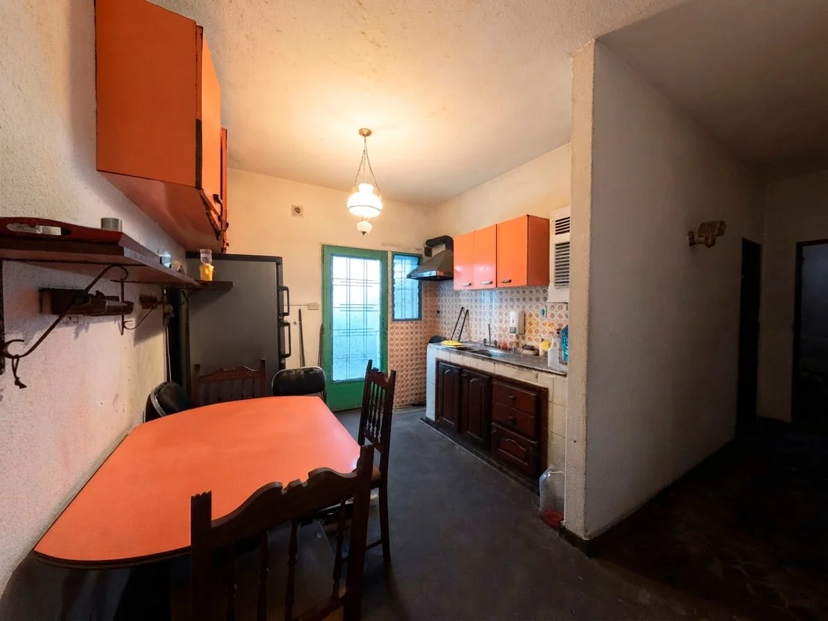 Casa en venta de 3 dormitorios c/ cochera en Parque Casado - Imagen 4