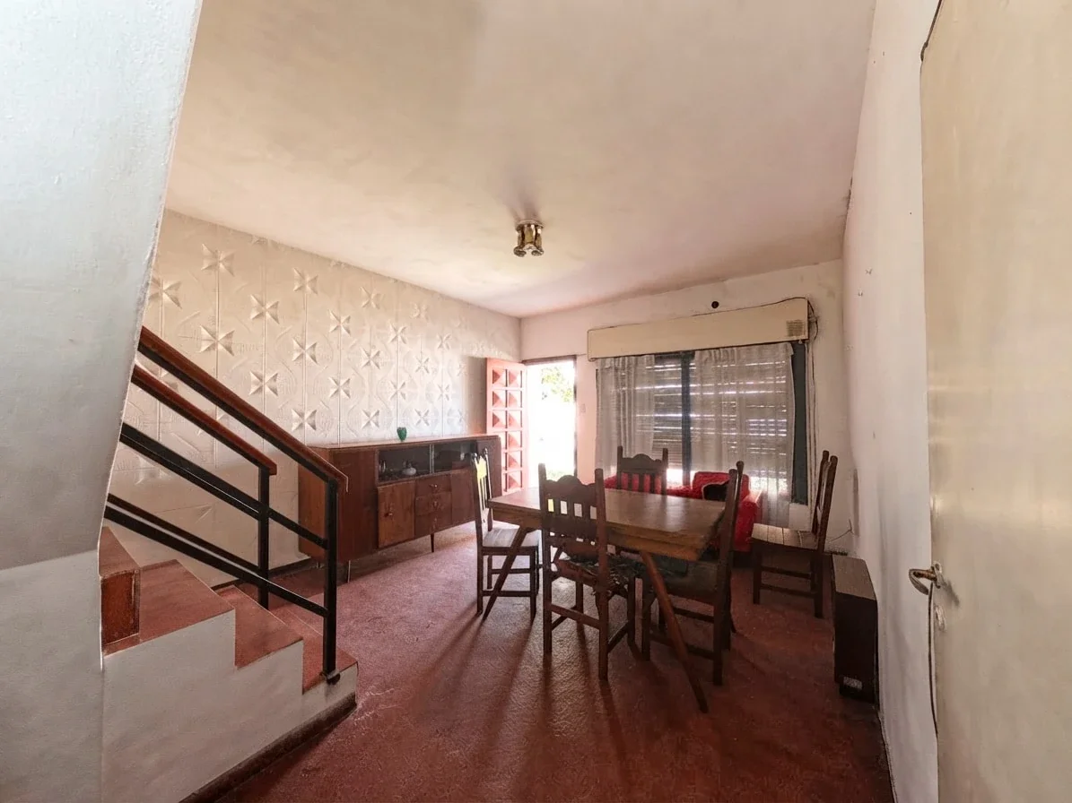 Casa en venta de 3 dormitorios c/ cochera en Parque Casado - Imagen 2