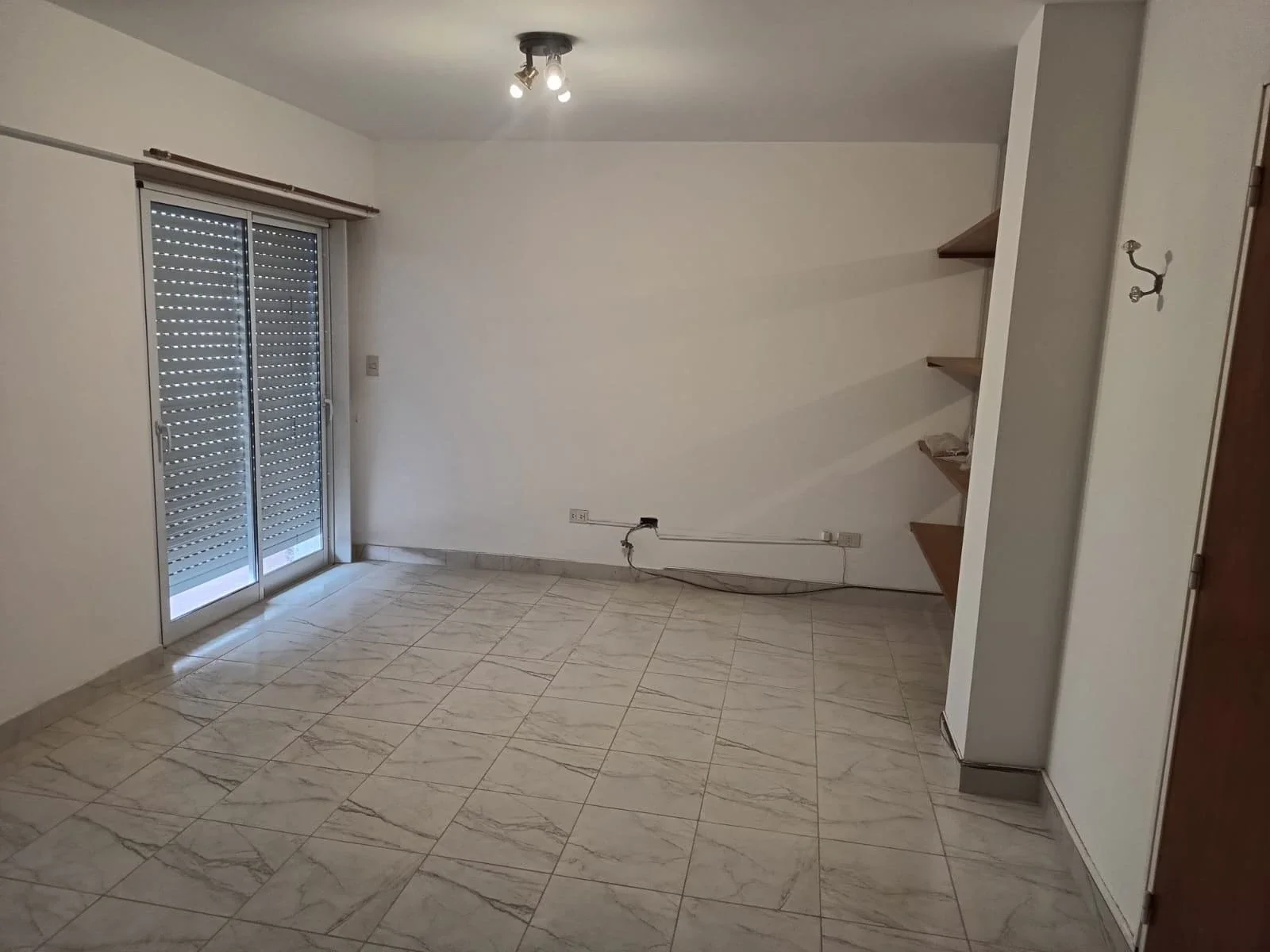 Departamento en alquiler c/ cochera en Junín - Imagen 2
