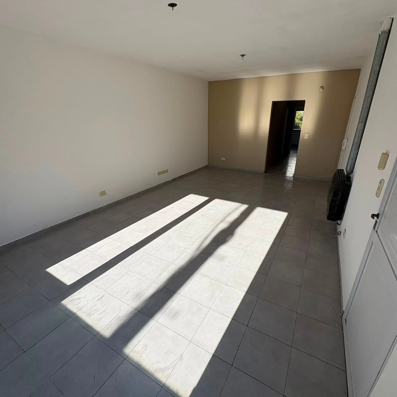 Casa en venta c/ cochera en Junín - Imagen 3