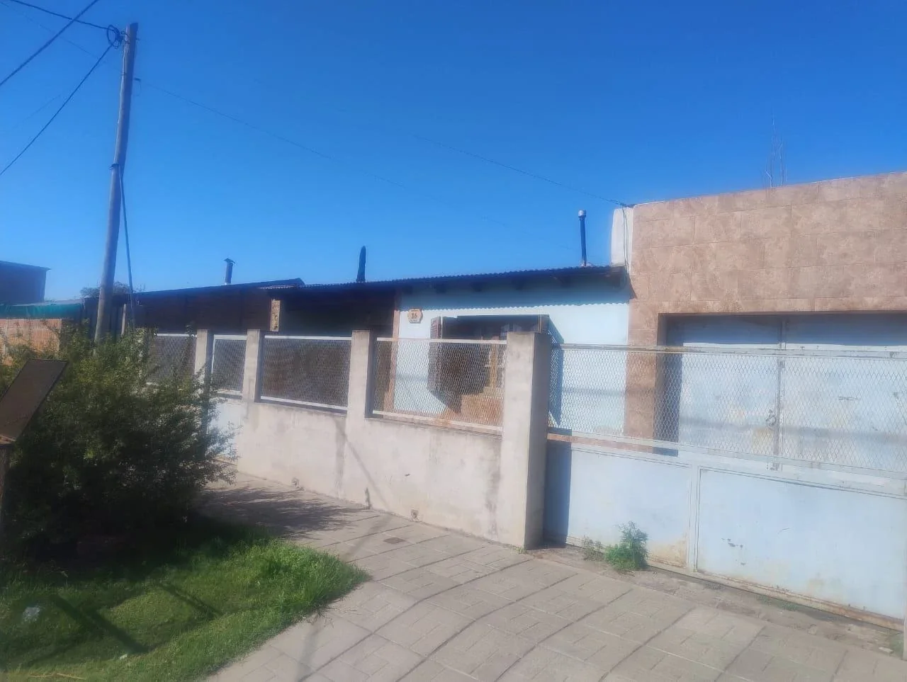 Casa en venta c/ cochera en Junín - Imagen 2