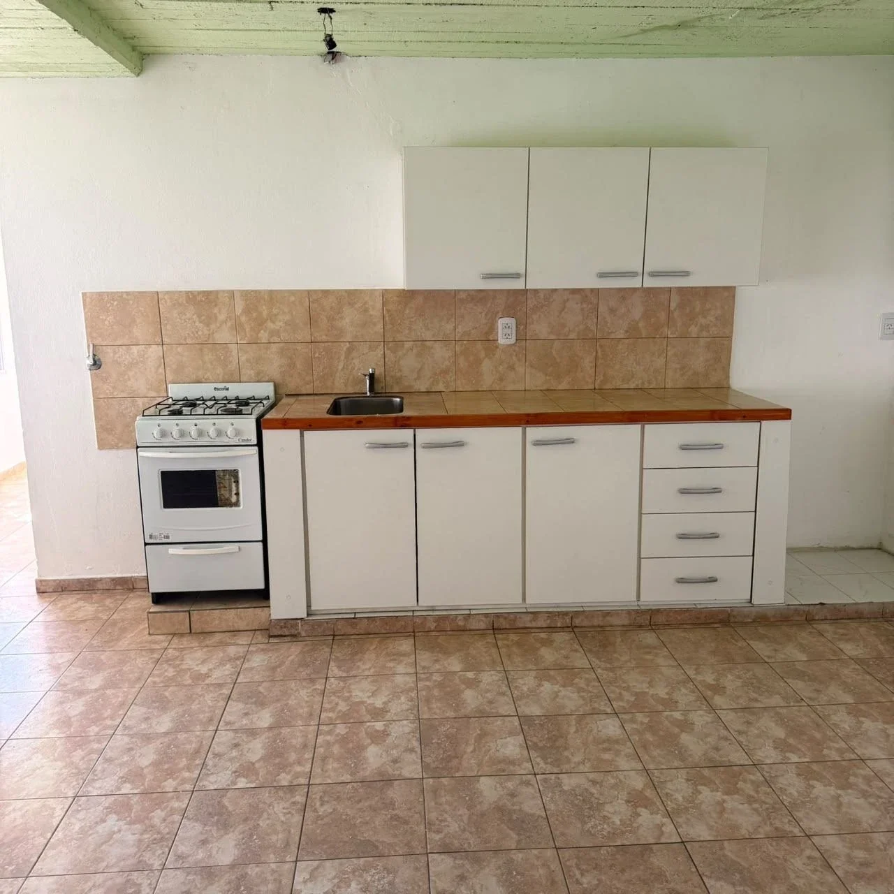 Departamento en alquiler c/ cochera en Junín - Imagen 1