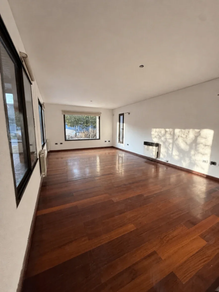 Casa en alquiler c/ cochera en Villa Nueva - Imagen 4