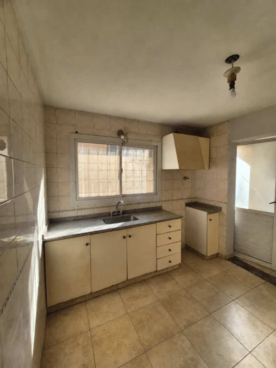 Casa en alquiler c/ cochera en San José - Imagen 3