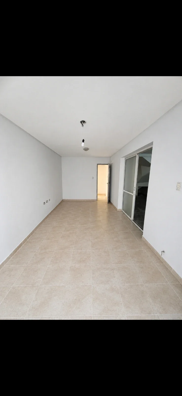Casa en alquiler c/ cochera en San José - Imagen 2