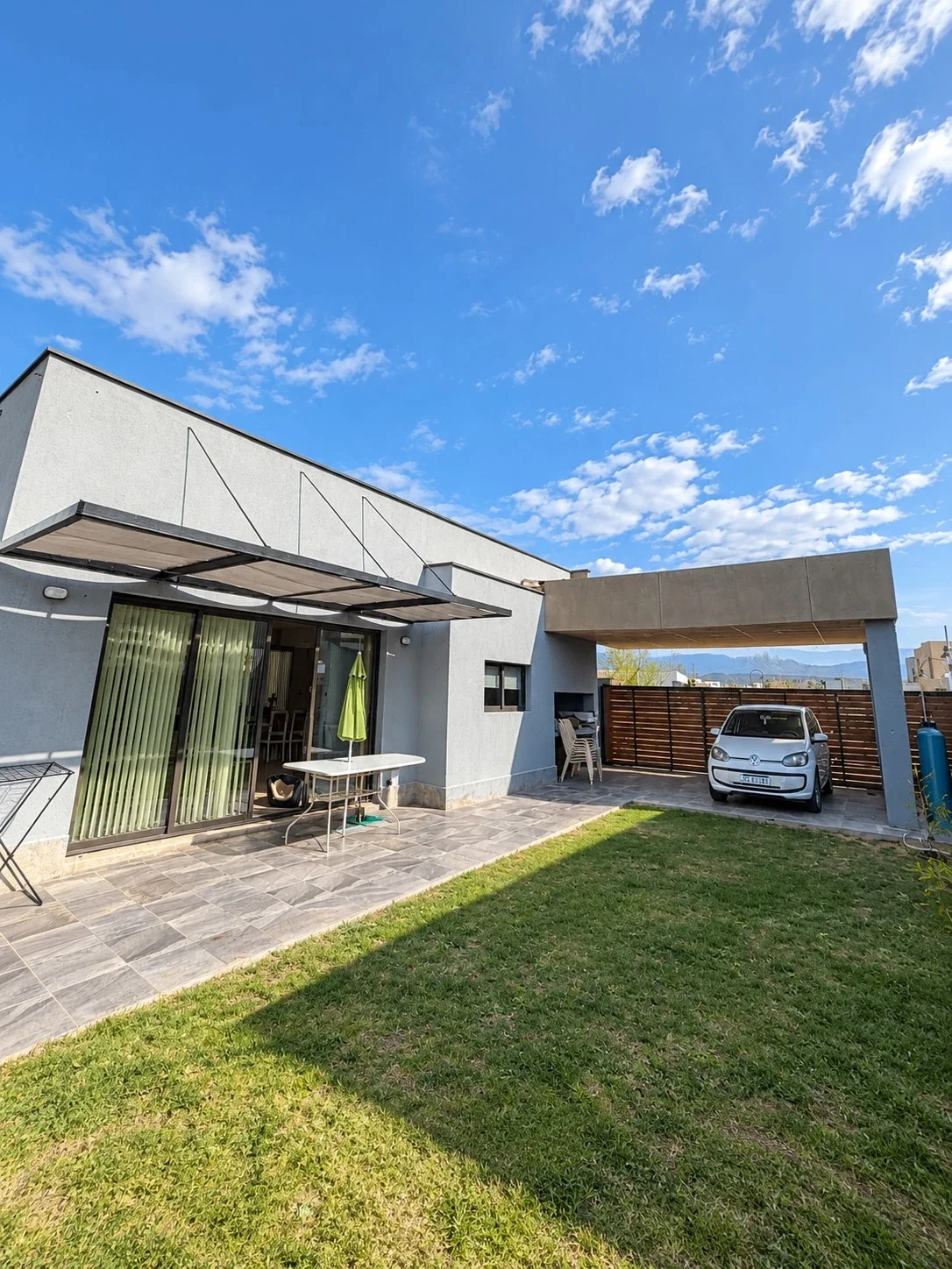 Casa en venta c/ cochera en Luján de Cuyo - Imagen 2