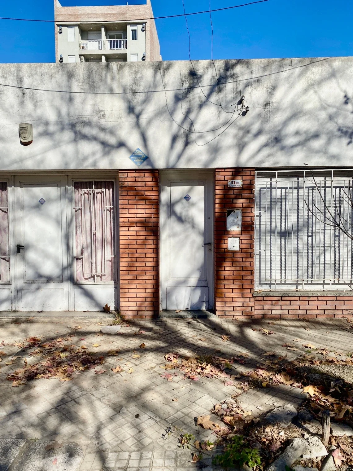 Casa en venta c/ cochera en República de la Sexta - Imagen 1
