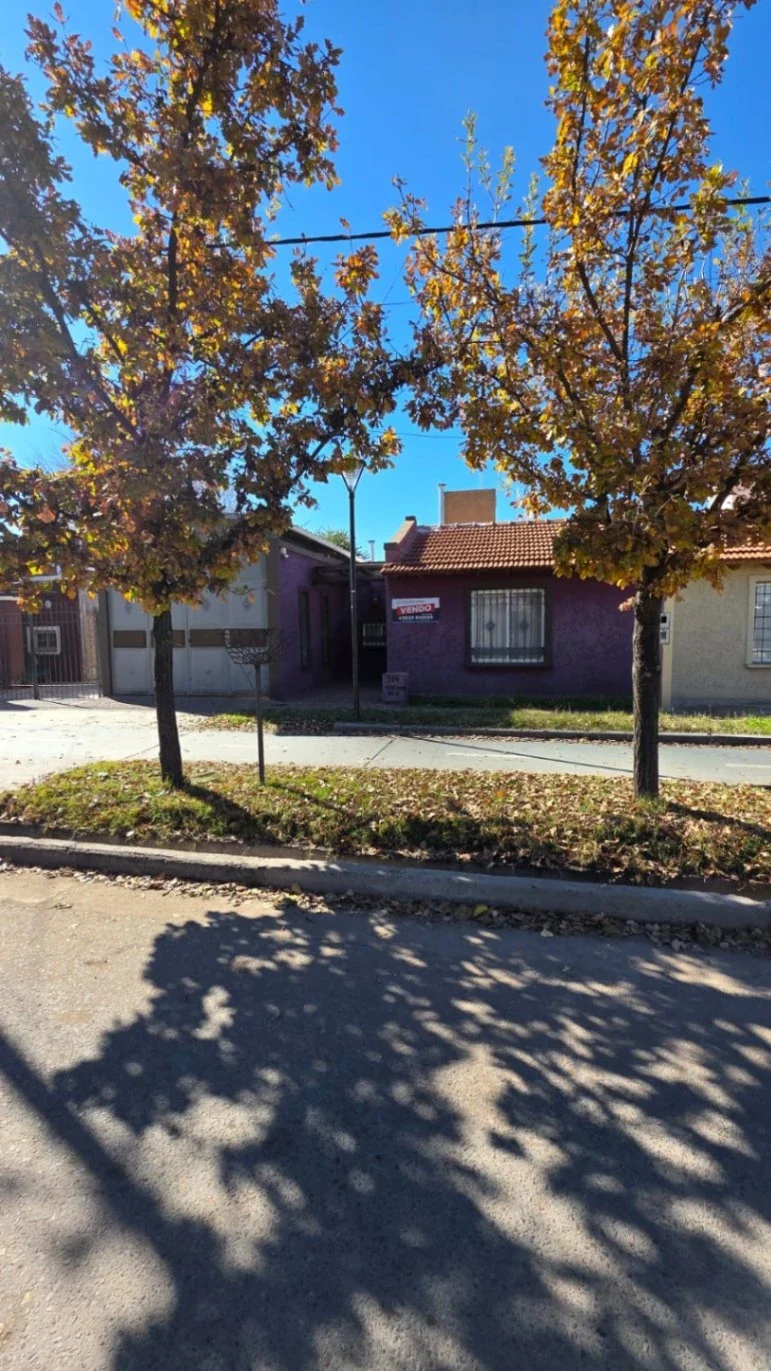 Casa en venta c/ cochera en Tunuyán - Imagen 1