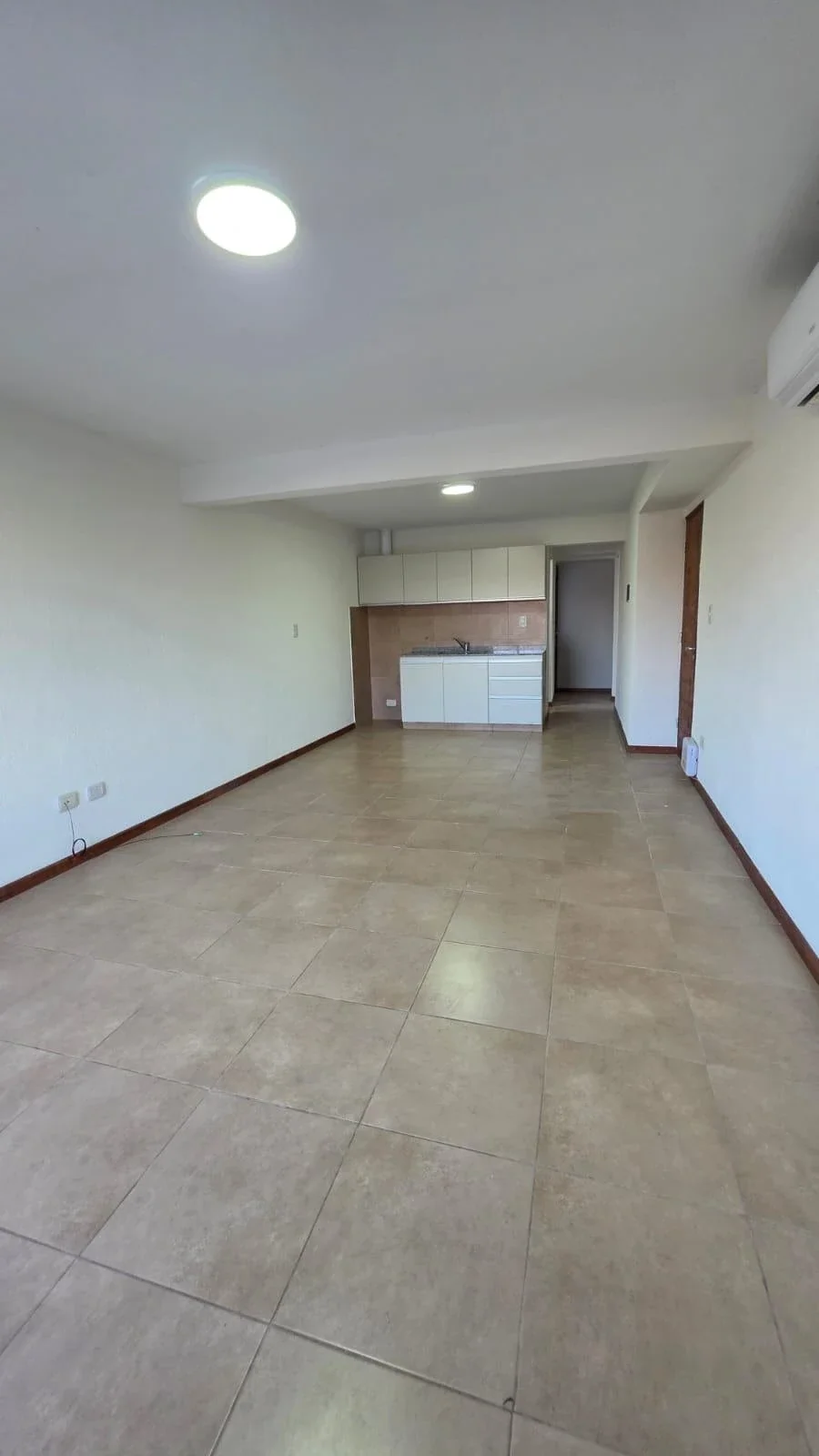 Departamento en alquiler c/ cochera en Tunuyán - Imagen 2