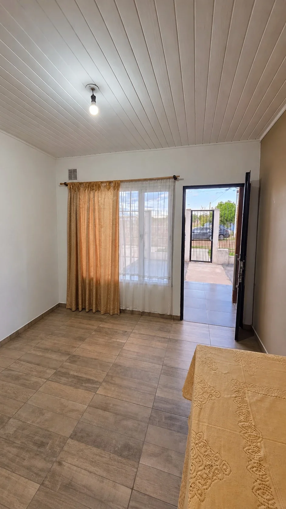 Casa en alquiler c/ cochera en Tunuyán - Imagen 4