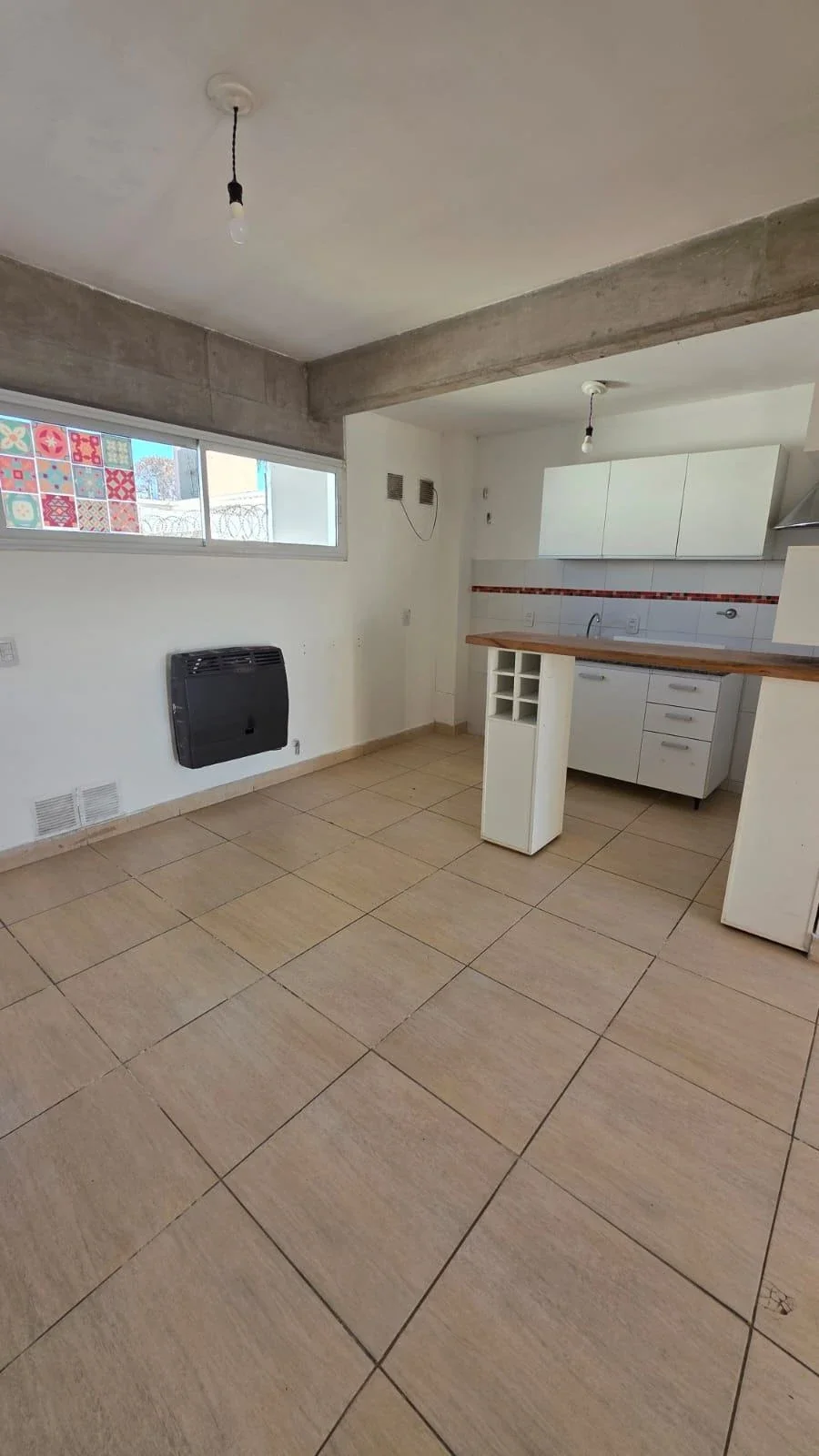 Dúplex de dos habitaciones en alquiler c/ cochera en Tunuyán - Imagen 3