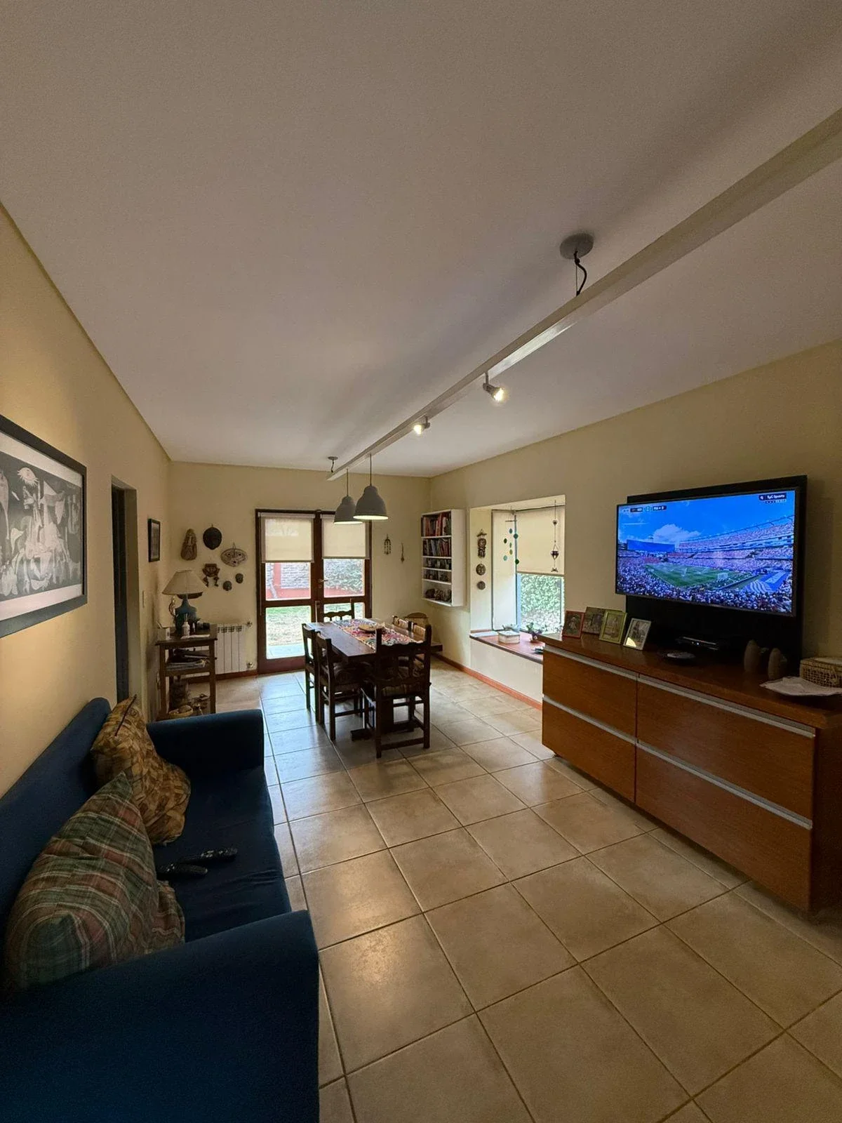 Casa en venta c/ cochera en General Roca - Imagen 3