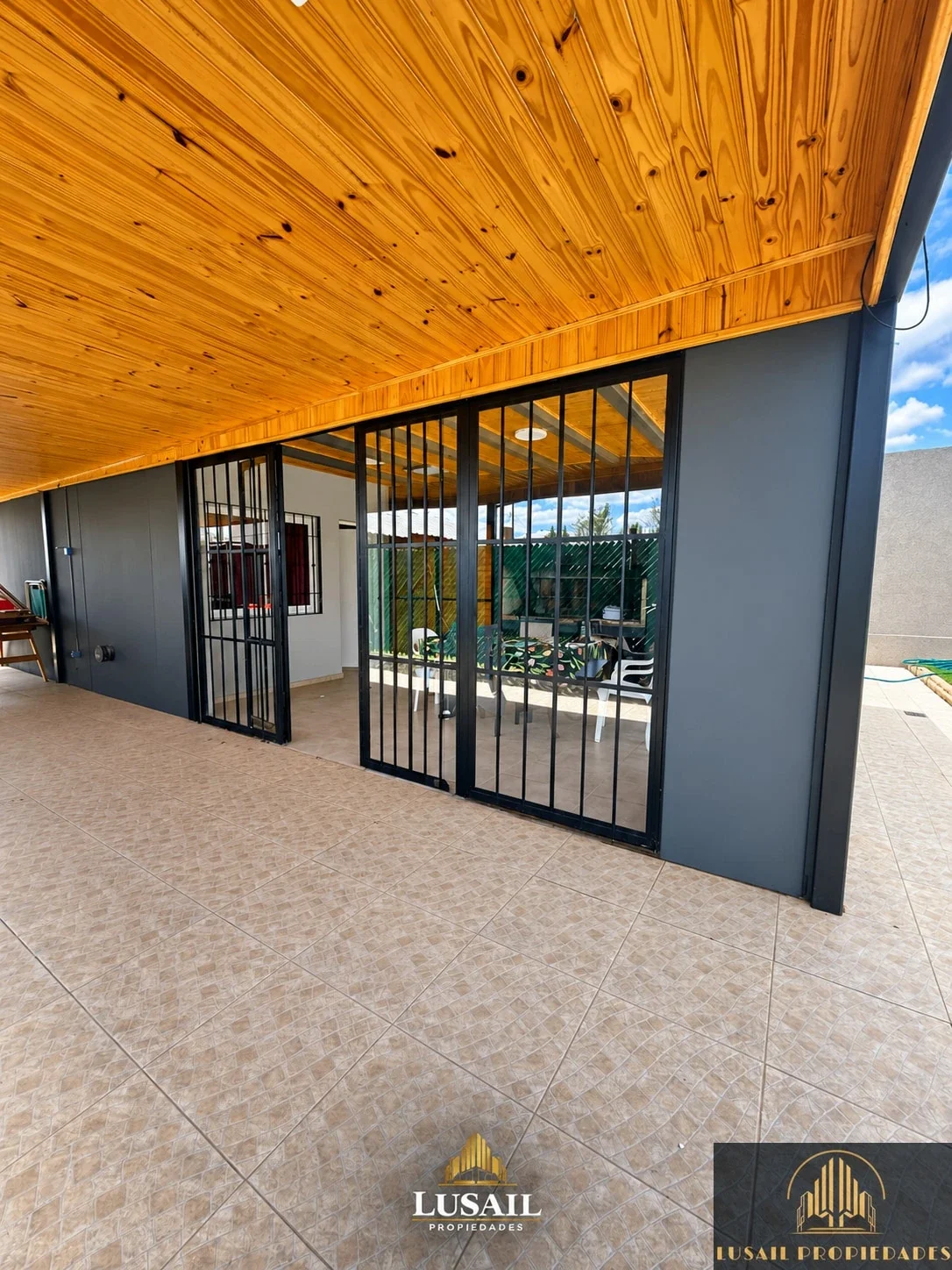 VENTA CASA 2 DORMITORIOS CON PILETA sobre Boulevard en TIERRA de SUEÑOS 3 ROLDÁN - Imagen 4