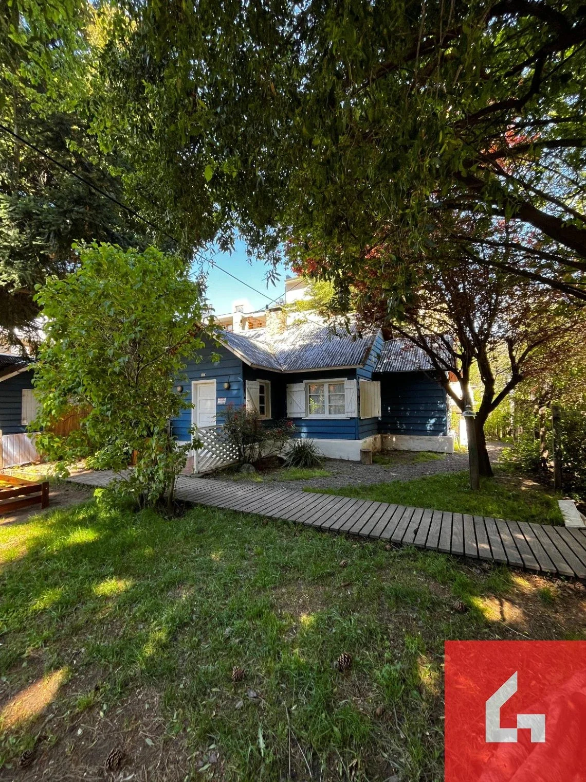 Chalet en alquiler de 3 dormitorios c/ cochera en San Martin de los Andes - Imagen 3