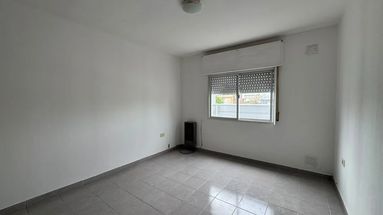 Departamento en alquiler en Punta Alta - Imagen 2