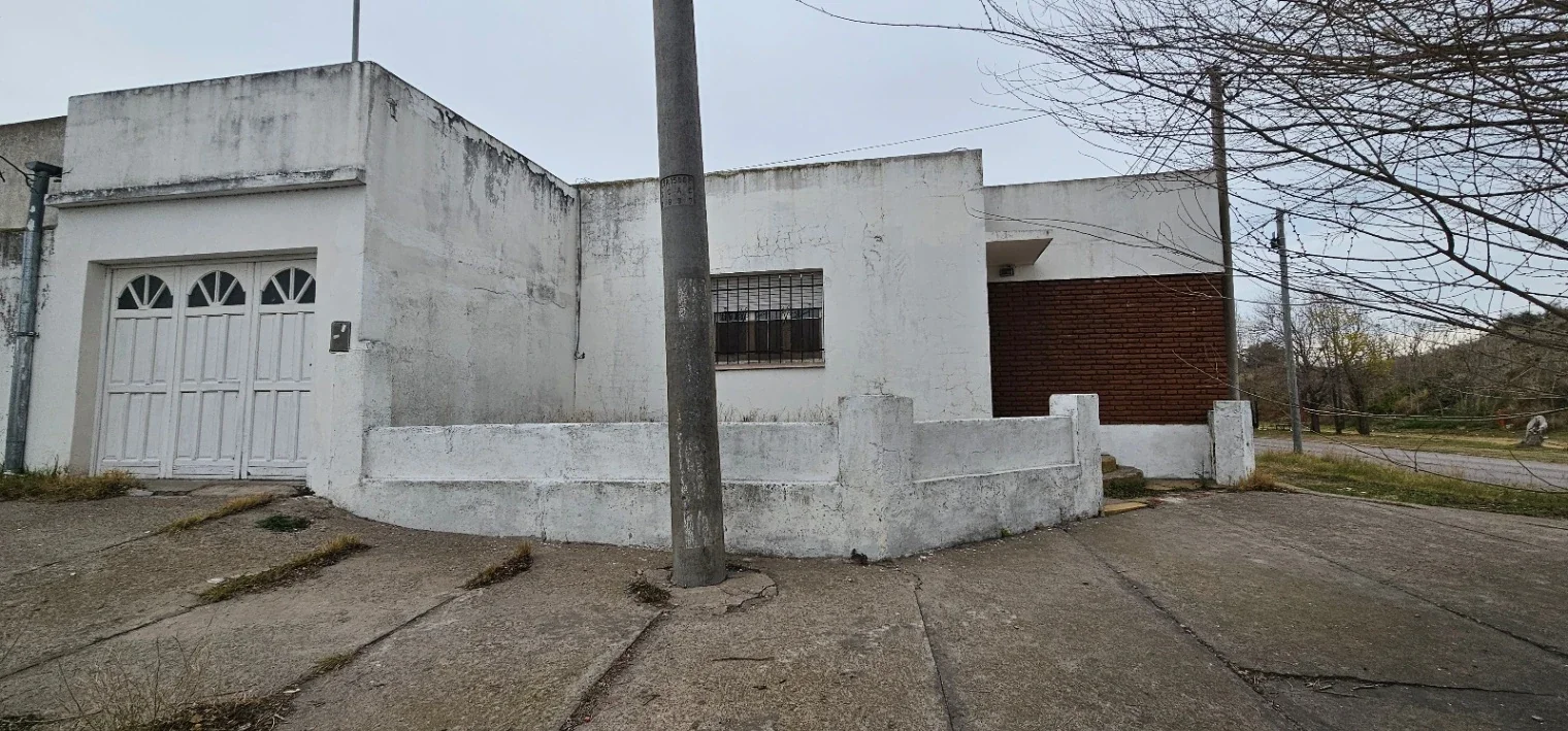 Casa en venta c/ cochera en Punta Alta - Imagen 2