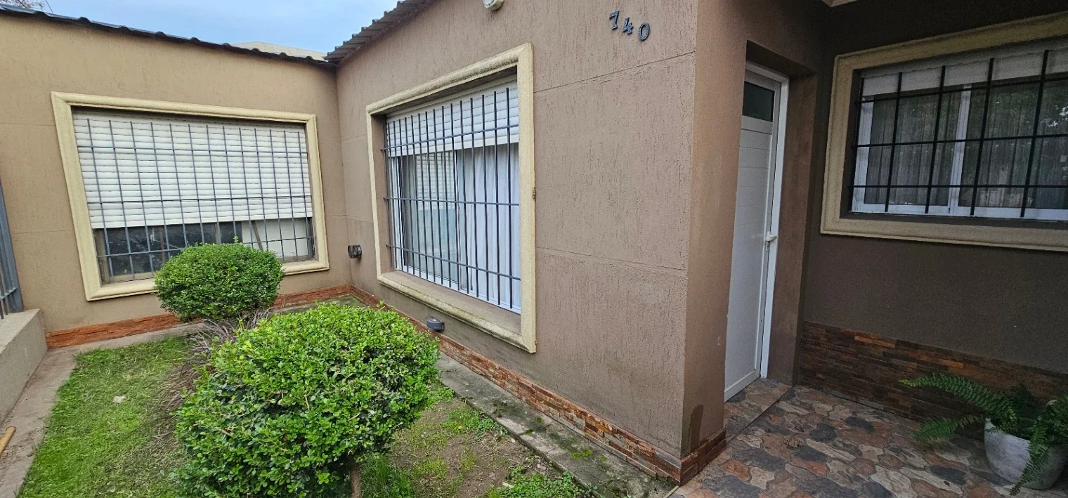 Casa en venta c/ cochera en Punta Alta - Imagen 3
