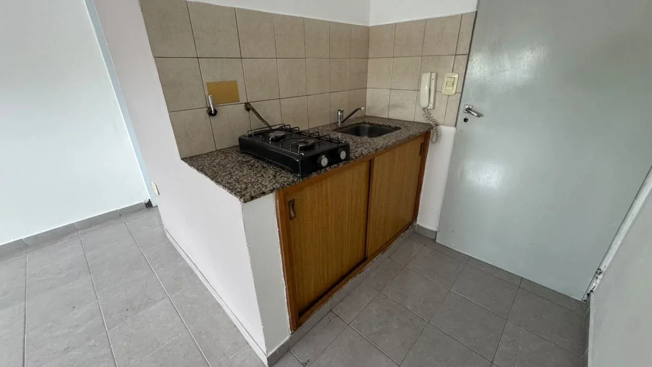 Departamento en alquiler en Punta Alta - Imagen 4