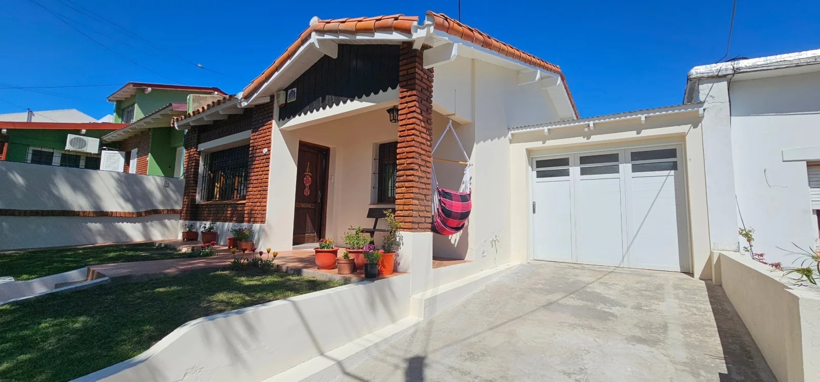 Casa en venta c/ cochera en Punta Alta - Imagen 2