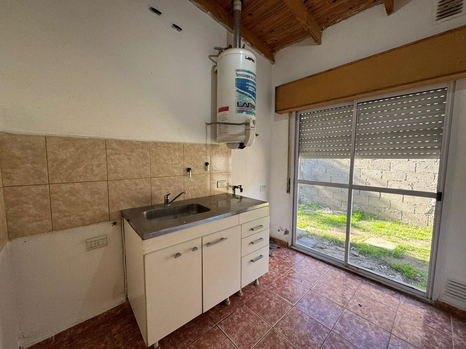 Casa en alquiler c/ cochera en Punta Alta - Imagen 5