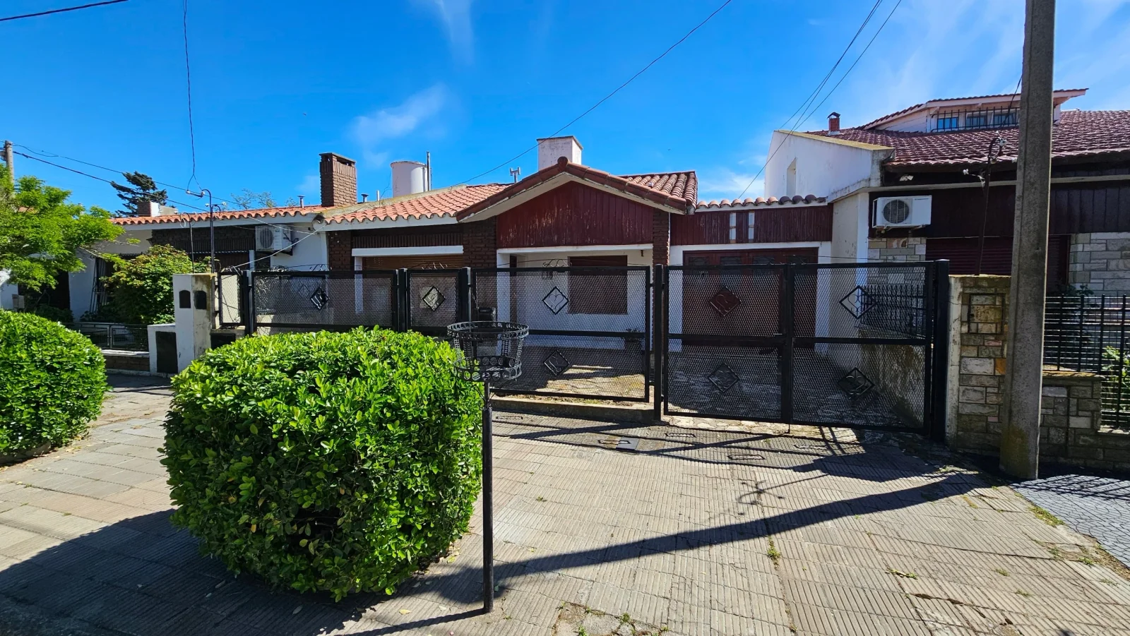 Casa en venta c/ cochera en Punta Alta - Imagen 2