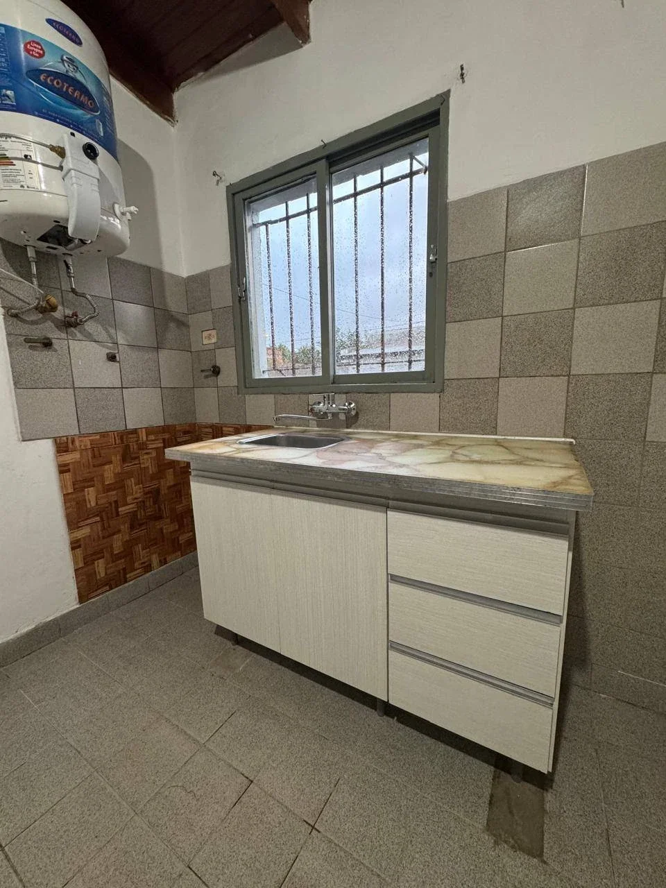 Departamento en alquiler de 1 dormitorio en Punta Alta - Imagen 4