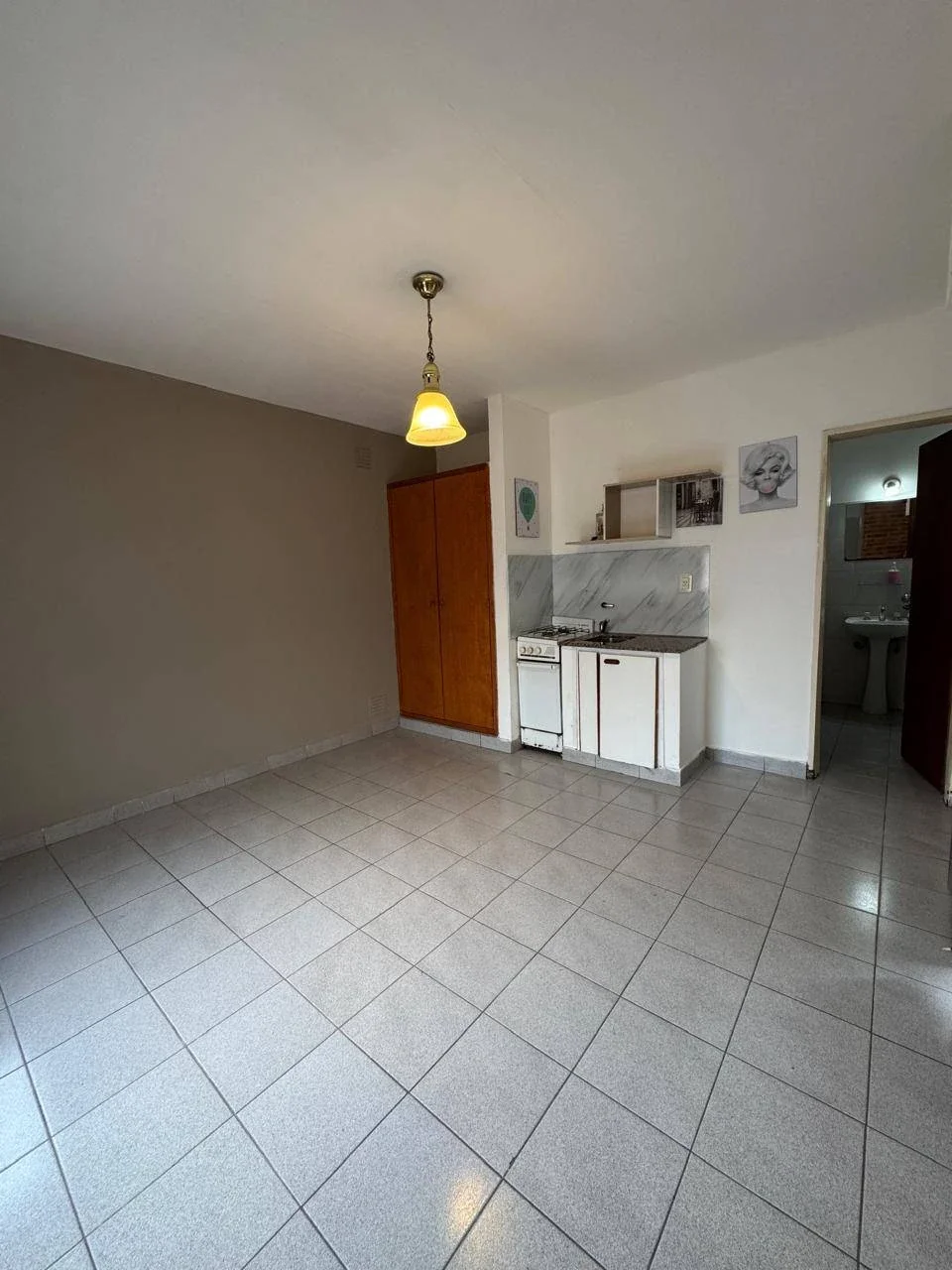 Departamento en alquiler monoambiente en Punta Alta - Imagen 1
