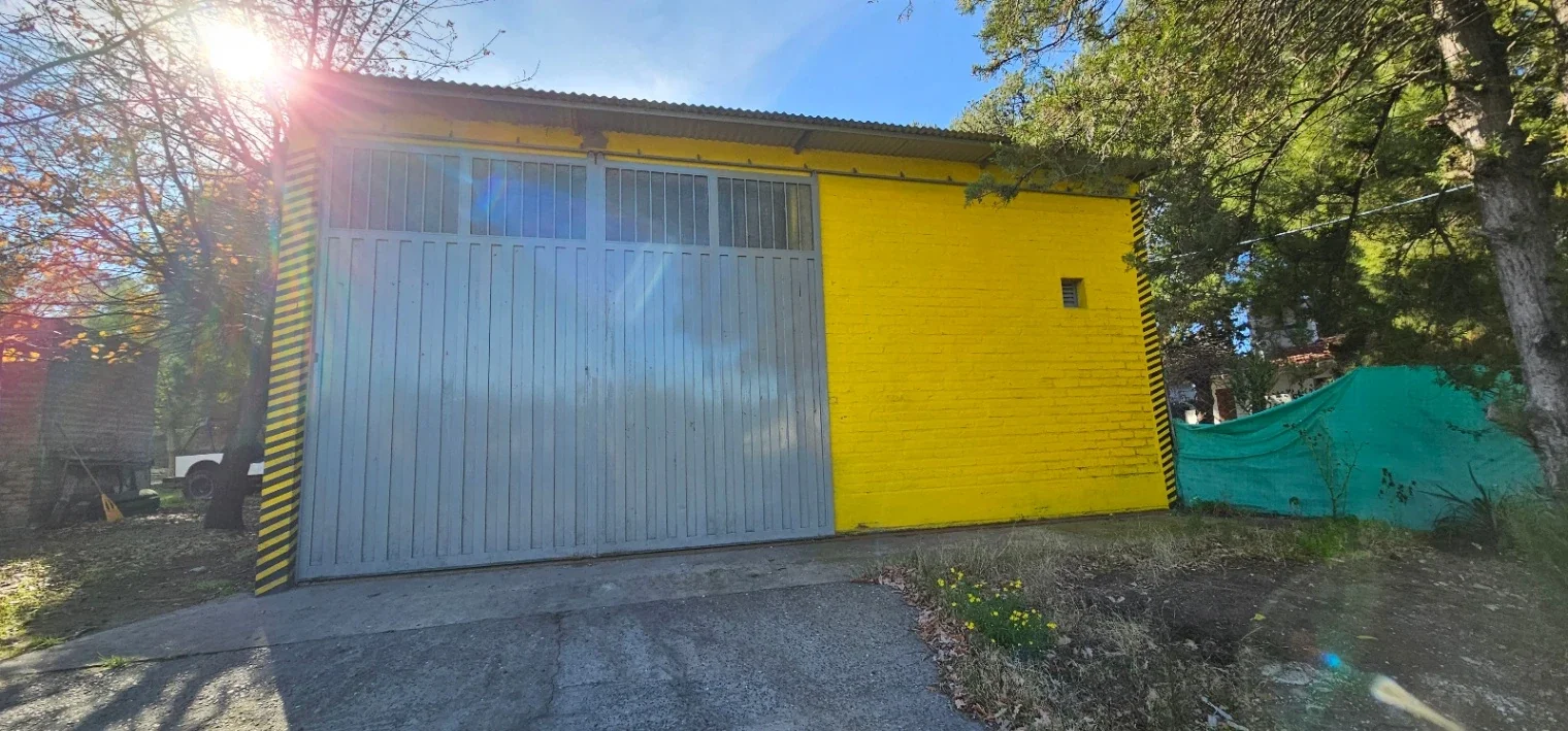 Galpón en venta de 1484m2 ubicado en Balneario Pehuen Co - Imagen 1