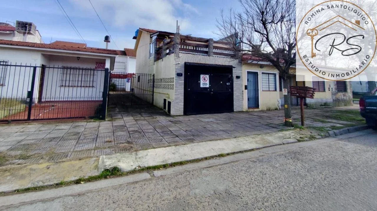 Casa en venta con cochera cerca del mar en Santa Teresita - Imagen 4