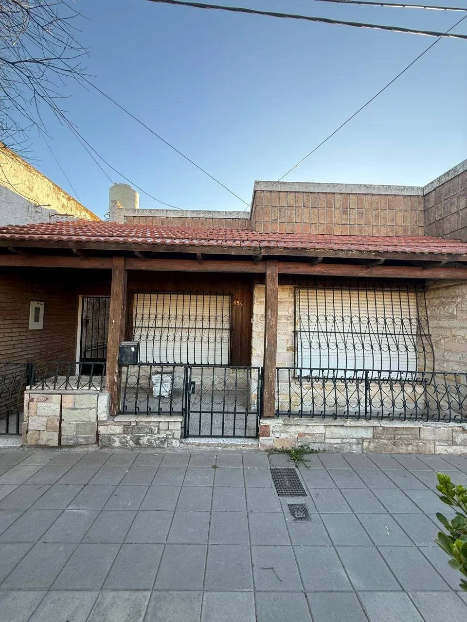 Casa en venta c/ cochera en Punta Alta - Imagen 2