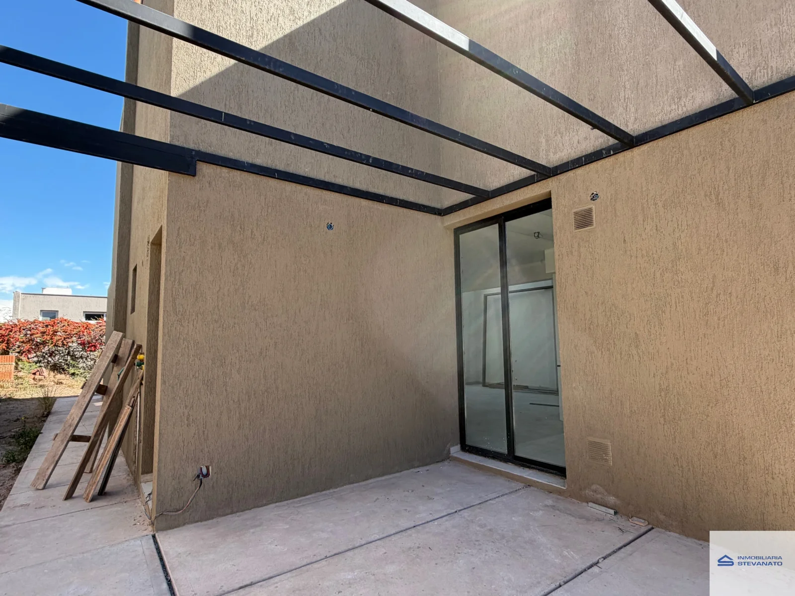 Casa en venta c/ cochera en Russell - Imagen 4