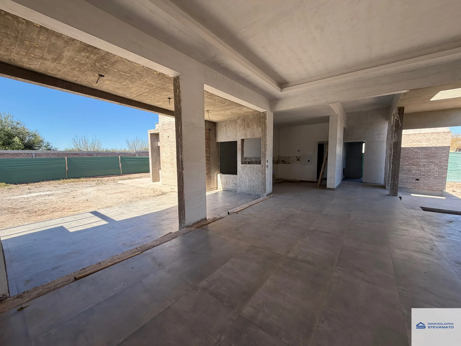 Casa en venta c/ cochera en Russell - Imagen 2