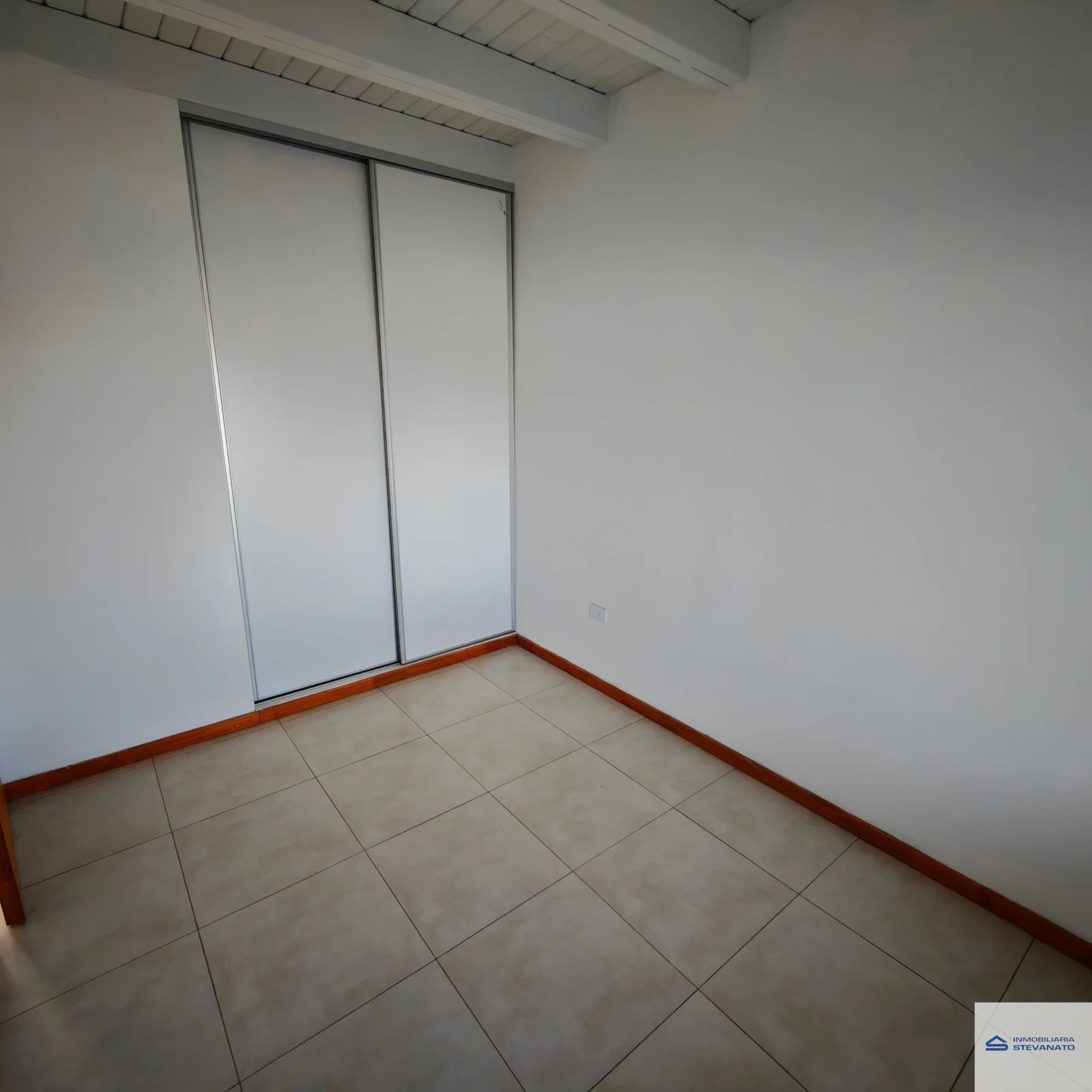 Depósito en alquiler de 50m2 ubicado en Luzuriaga - Imagen 3