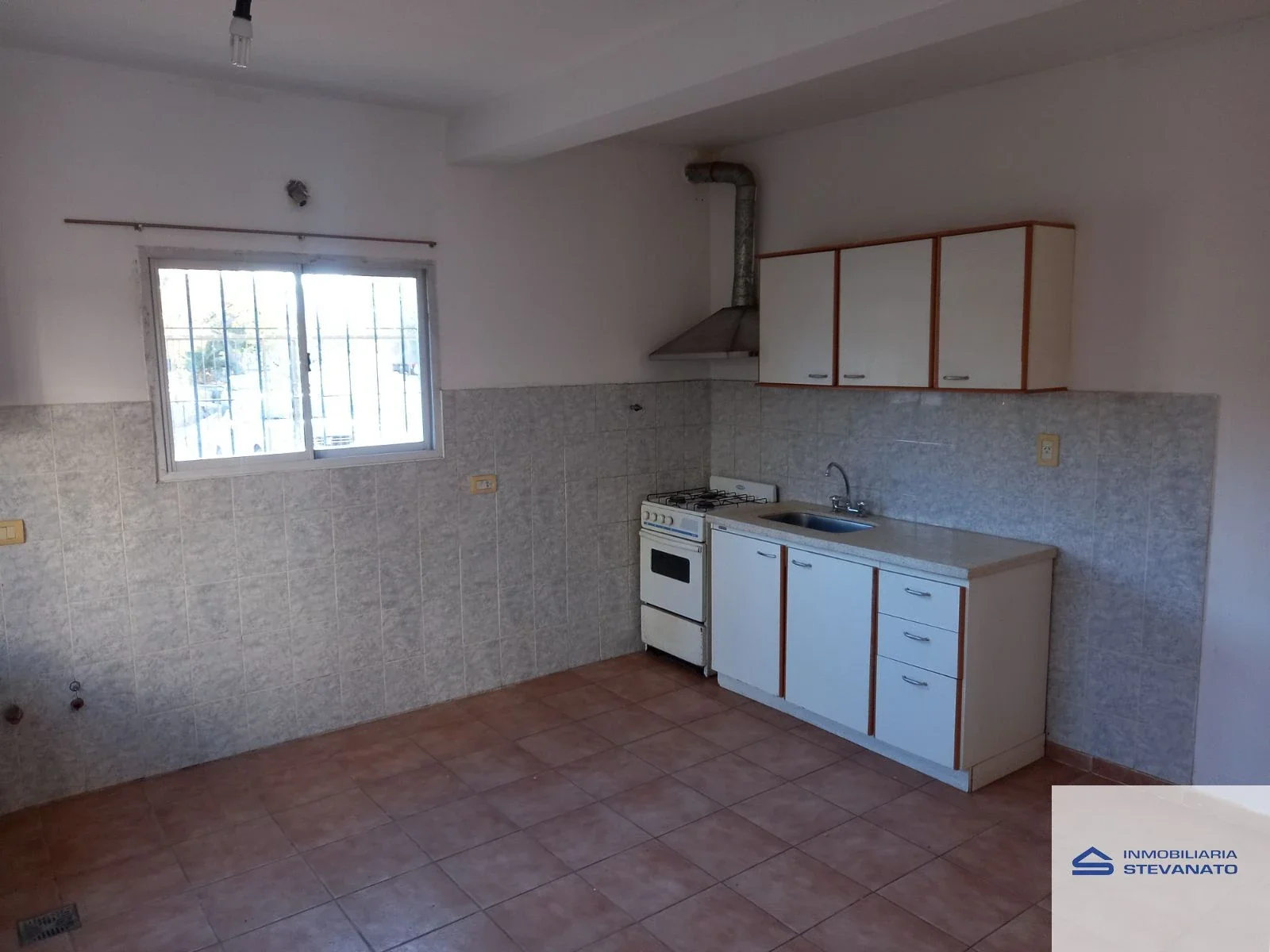 Departamento en alquiler de 2 dormitorios c/ cochera en Luzuriaga - Imagen 3