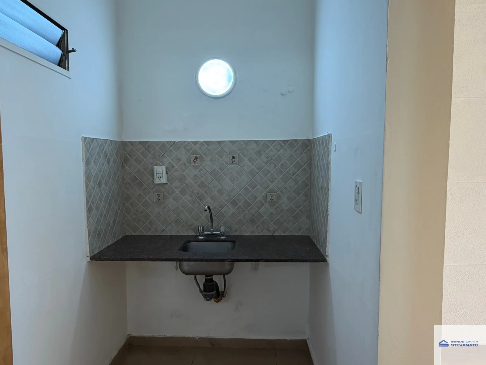 Local comercial en alquiler ubicado en Maipú - Imagen 4