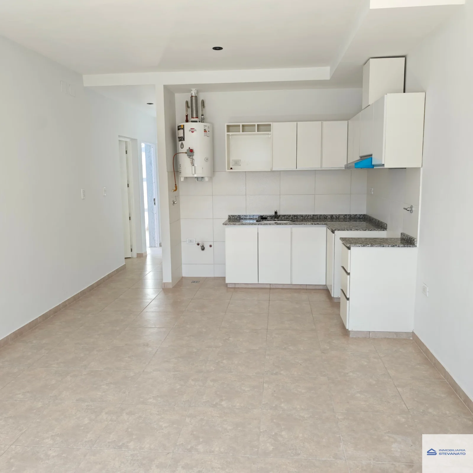 Departamento en alquiler c/ cochera en Luzuriaga - Imagen 2
