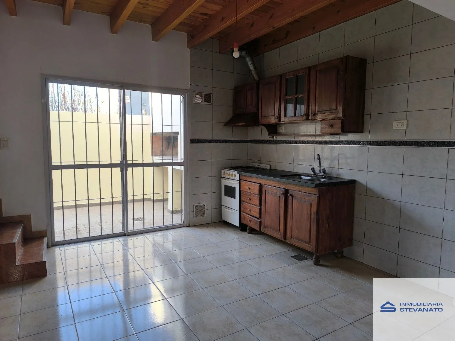 Dúplex en alquiler de 2 dormitorios c/ cochera en Maipú - Imagen 2