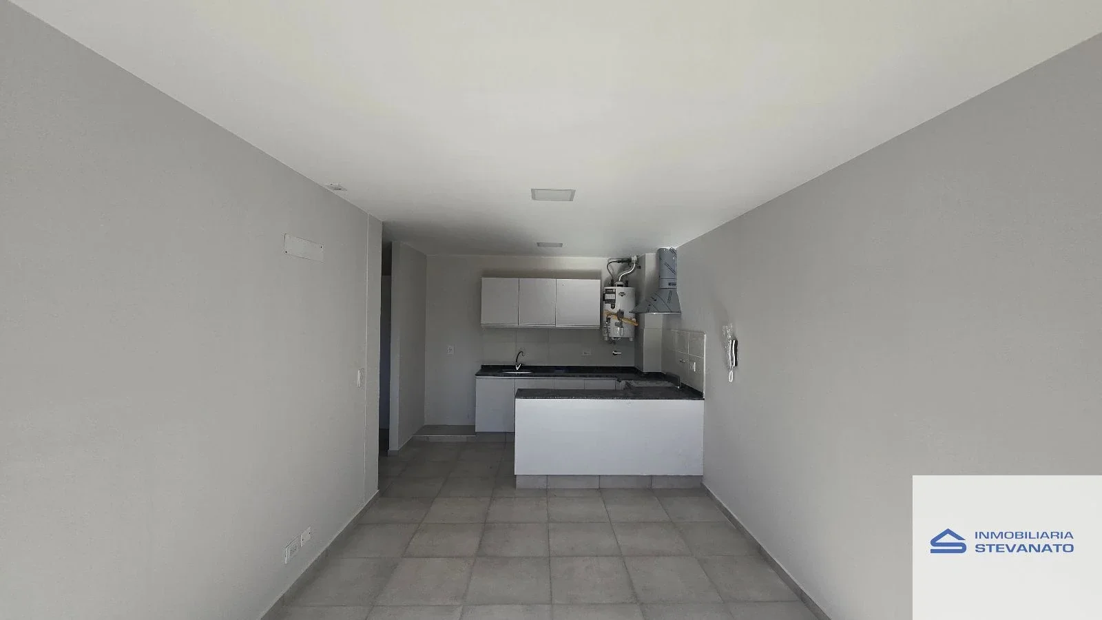 Departamento en alquiler de 1 dormitorio c/ cochera en Gobernador Benegas - Imagen 3