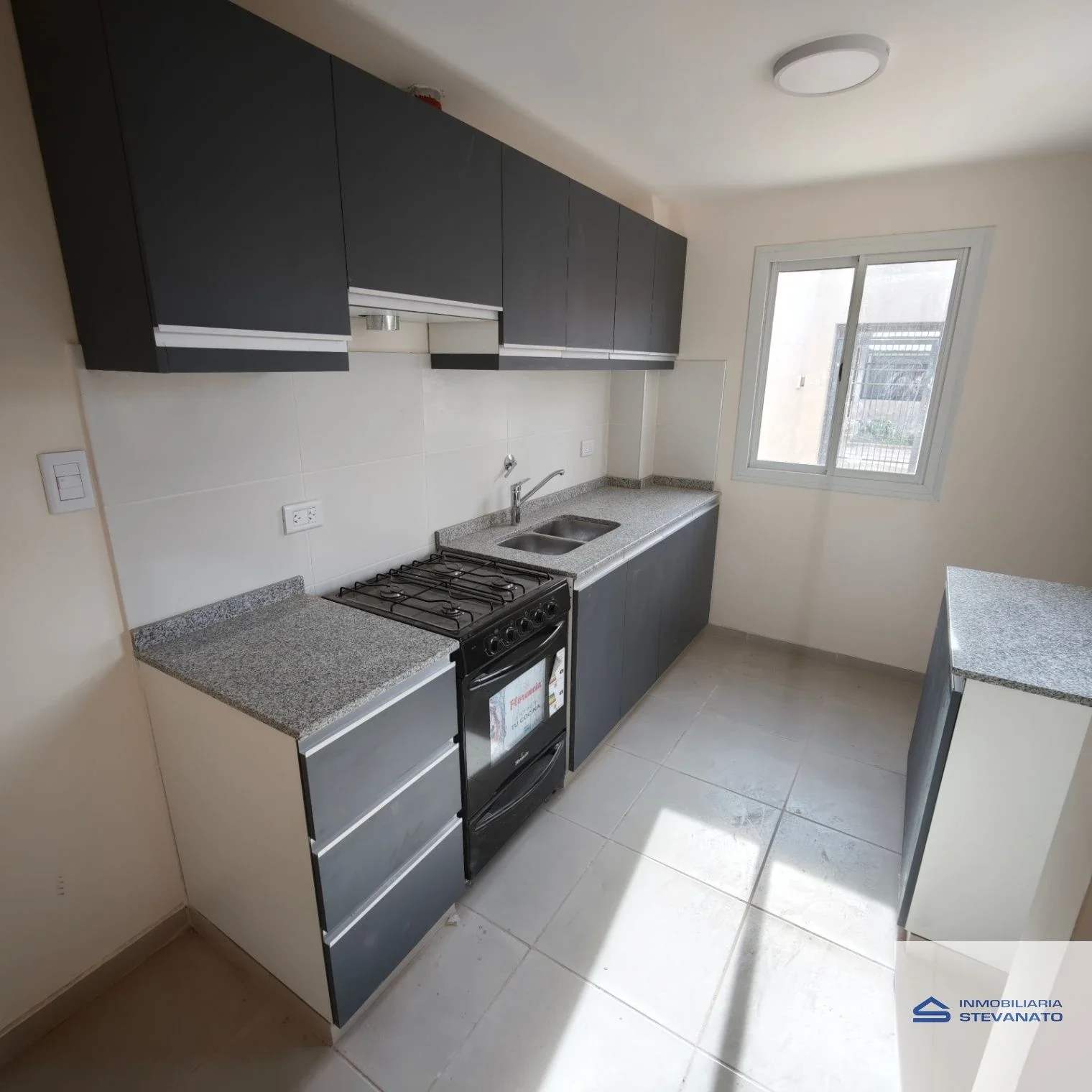 Departamento en alquiler c/ cochera en Luzuriaga - Imagen 5