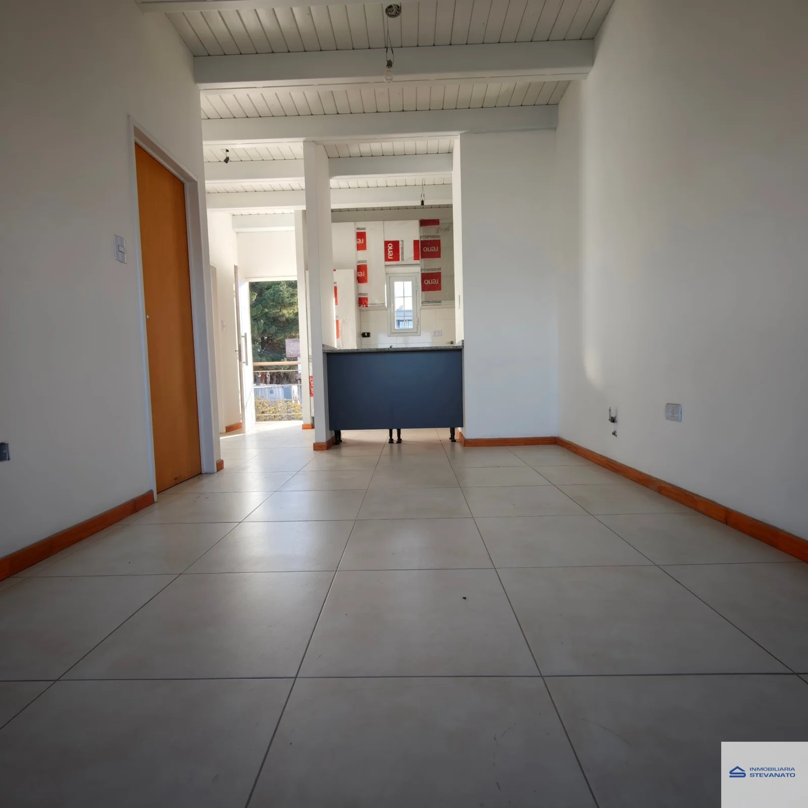 Depósito en alquiler de 50m2 ubicado en Luzuriaga - Imagen 1