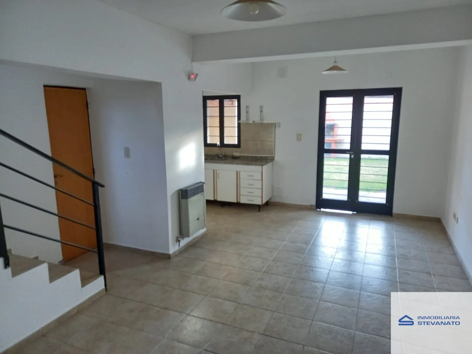Dúplex en alquiler de 2 dormitorios c/ cochera en Maipú - Imagen 2