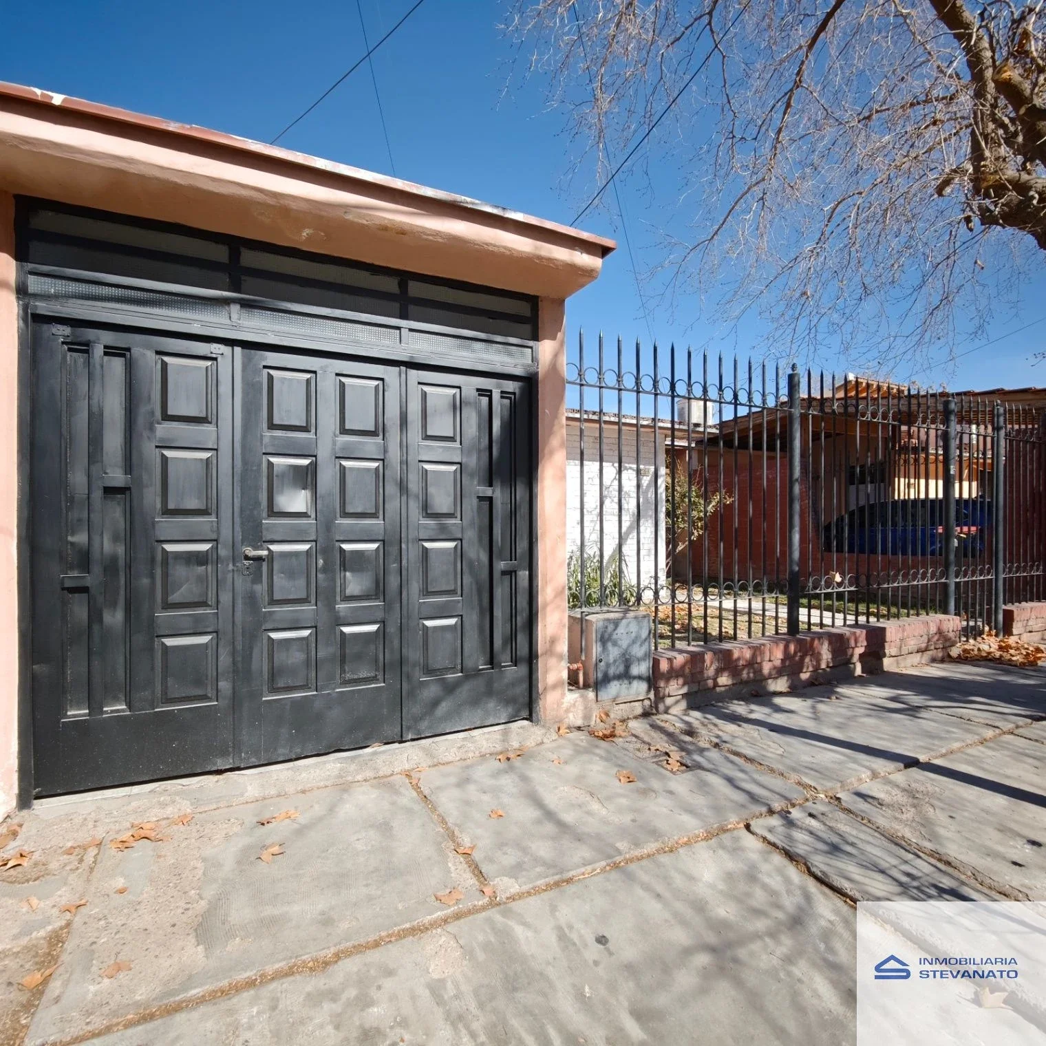 Casa en alquiler c/ cochera en Luzuriaga - Imagen 2