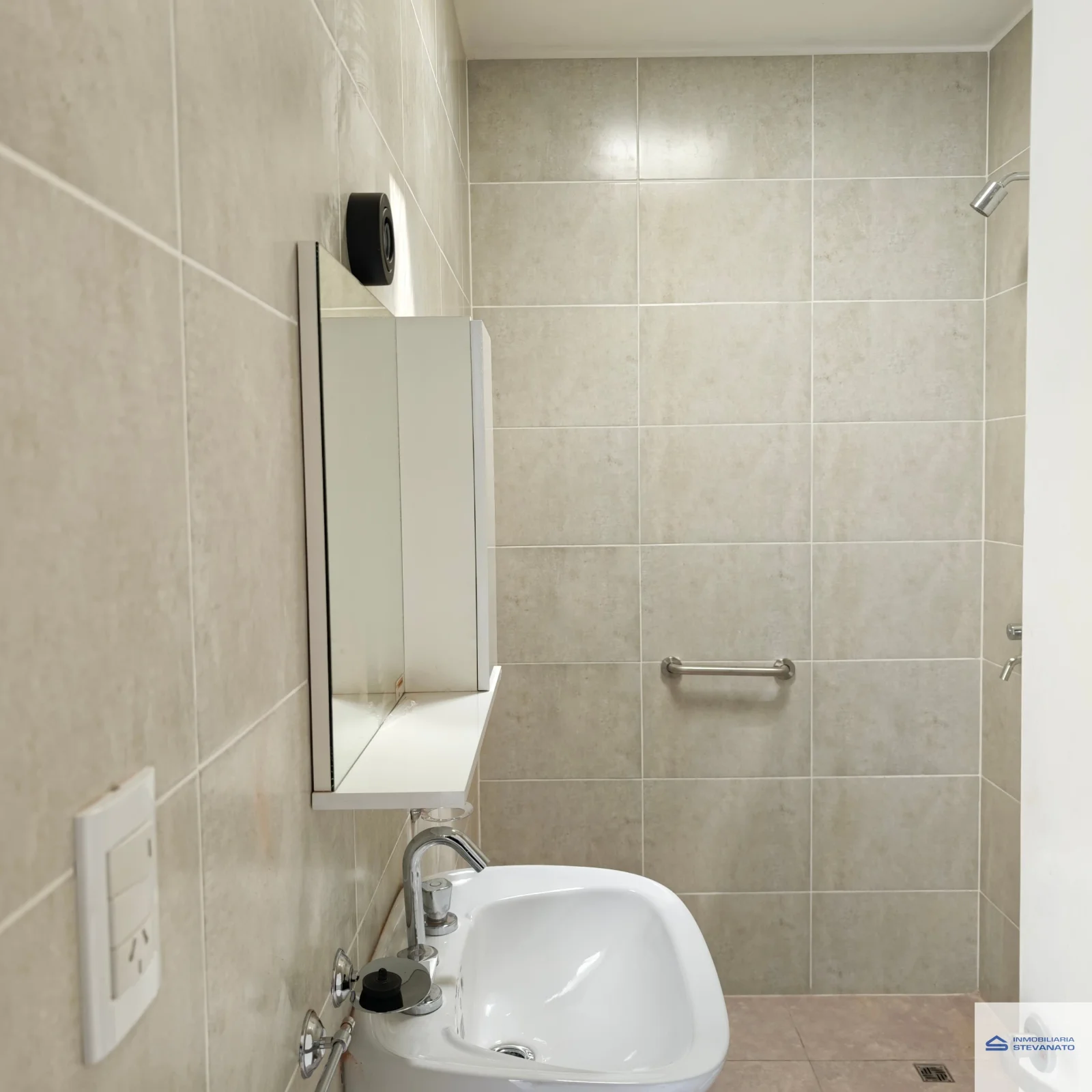 Departamento en alquiler c/ cochera en Luzuriaga - Imagen 4