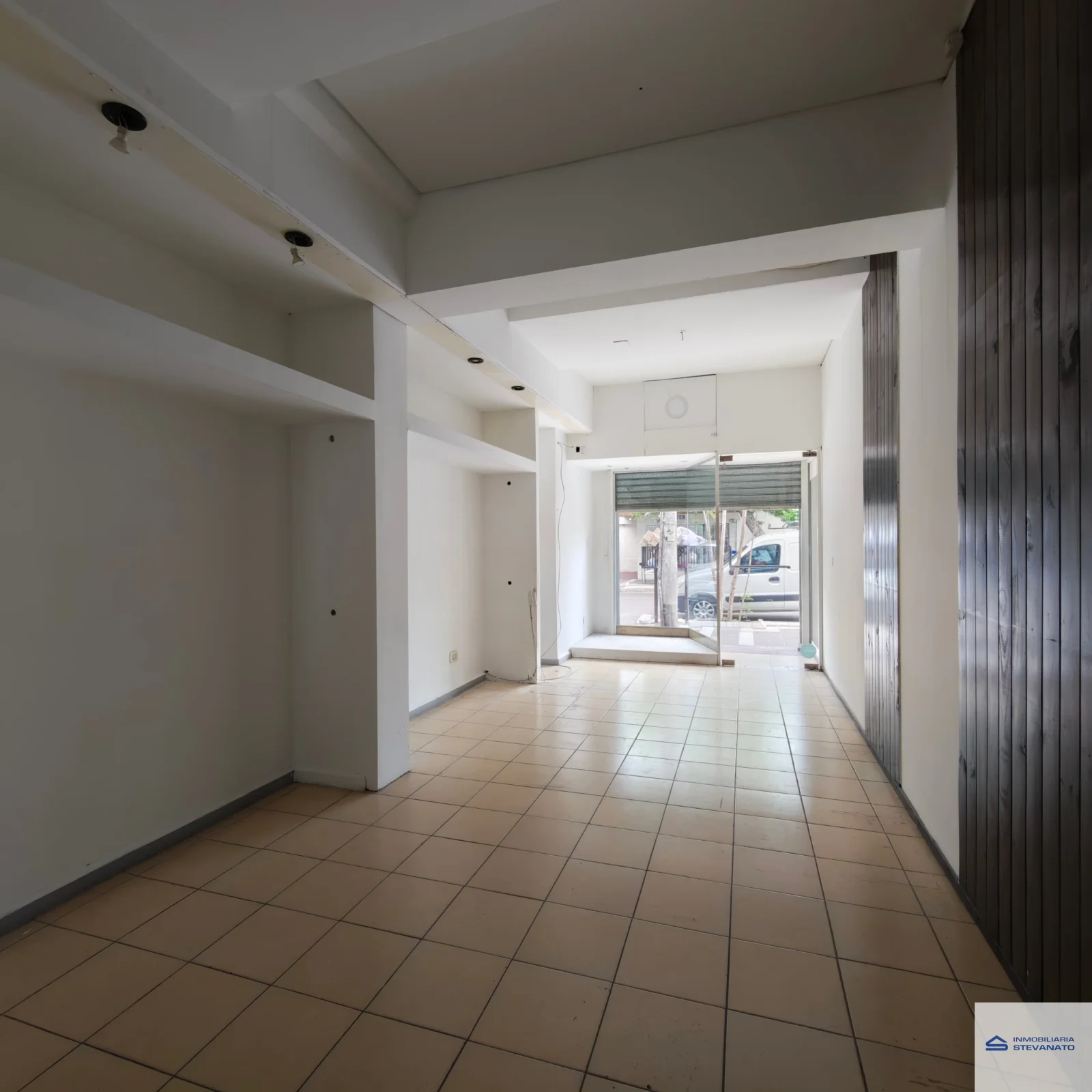 Local comercial en alquiler ubicado en Maipú - Imagen 2