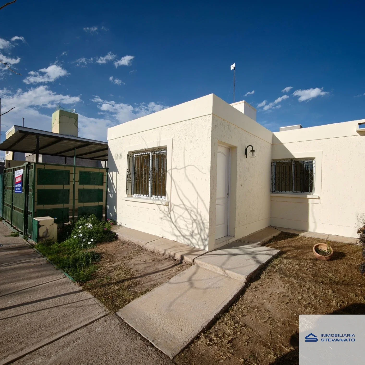 Casa en alquiler c/ cochera en Maipú - Imagen 1