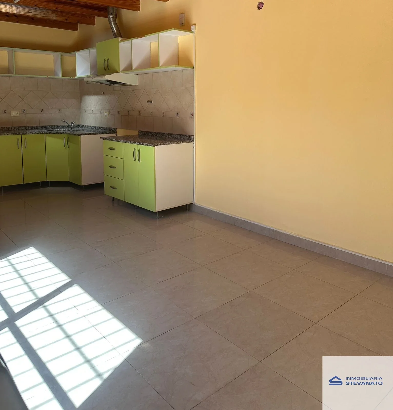 Departamento en alquiler de 2 dormitorios c/ cochera en Maipú - Imagen 4