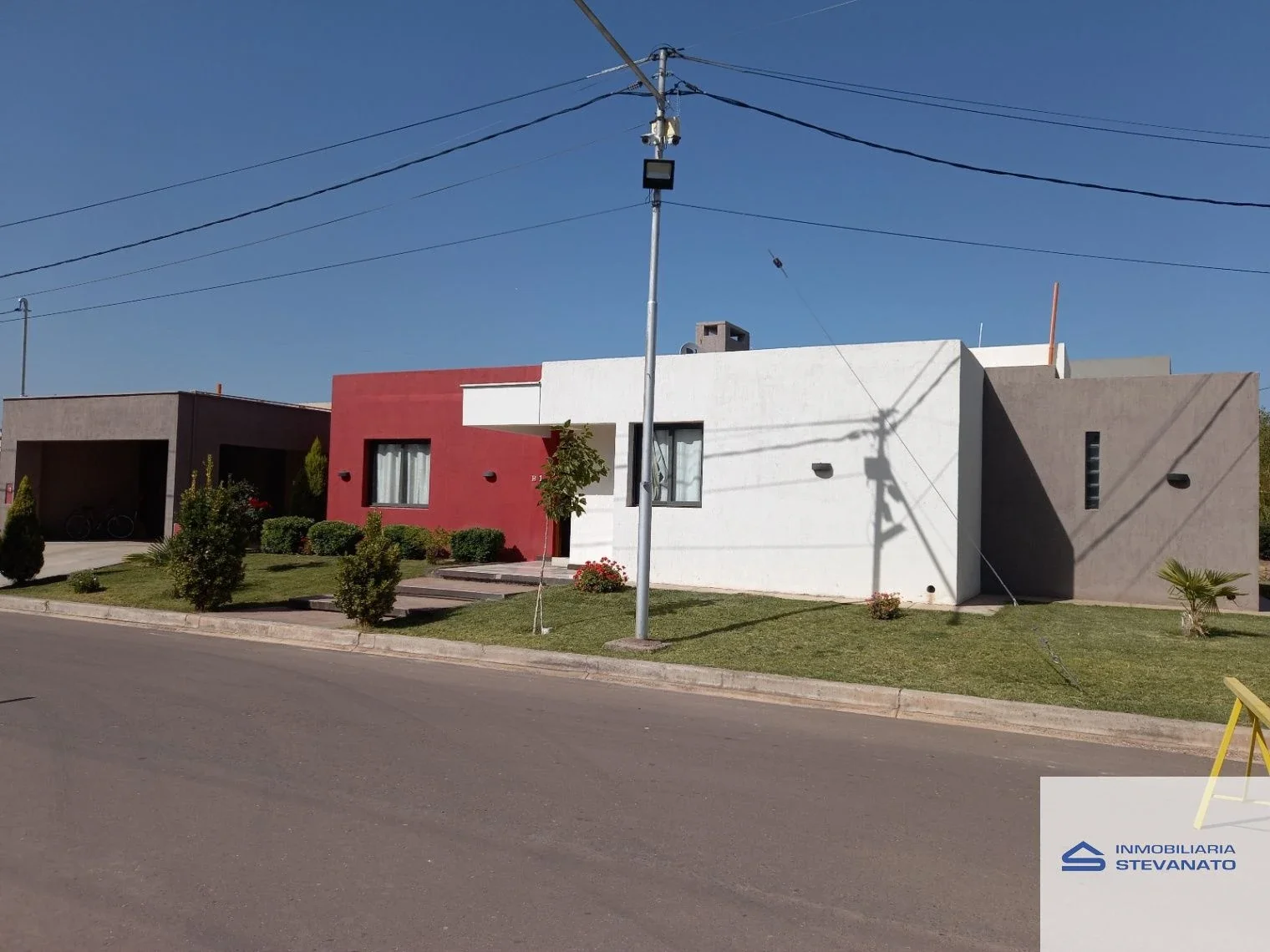 Casa en alquiler c/ cochera en Maipú - Imagen 1
